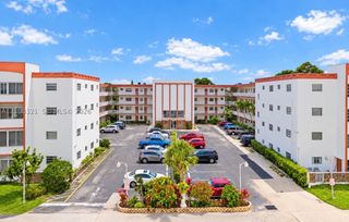 4000 NW 44th Ave 113, Lauderdale Lakes, FL 33319