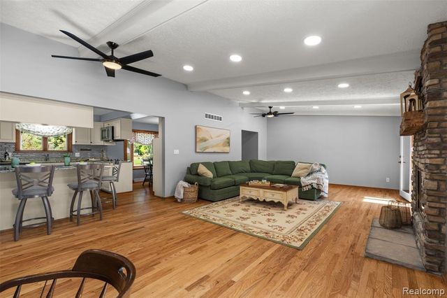 8500 28 Mile Road, Washington, MI 48094