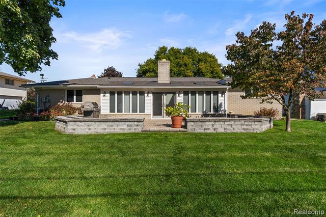 8500 28 Mile Road, Washington, MI 48094