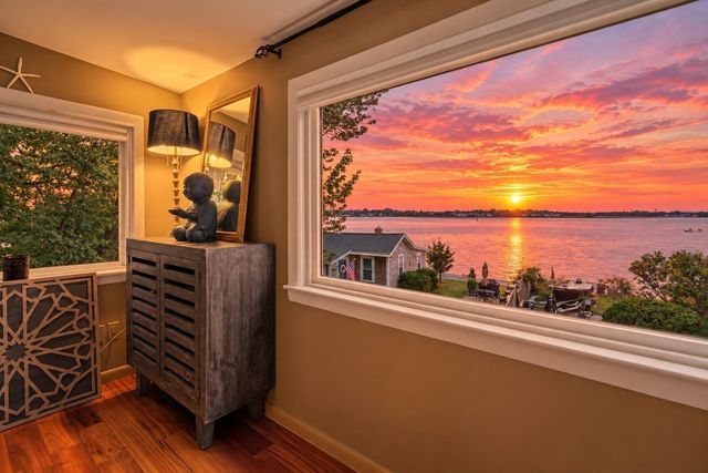 3 Pecksuot Rd, Weymouth, MA 02191