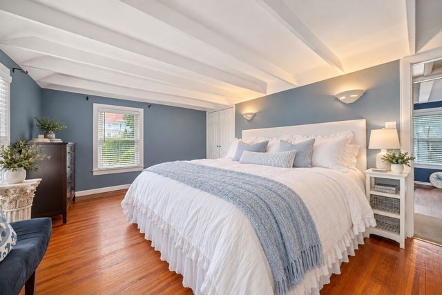 3 Pecksuot Rd, Weymouth, MA 02191