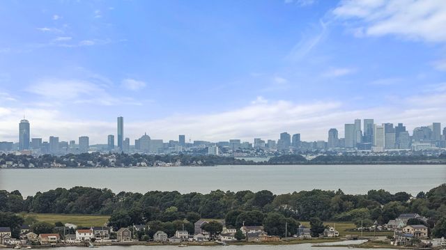 3 Pecksuot Rd, Weymouth, MA 02191