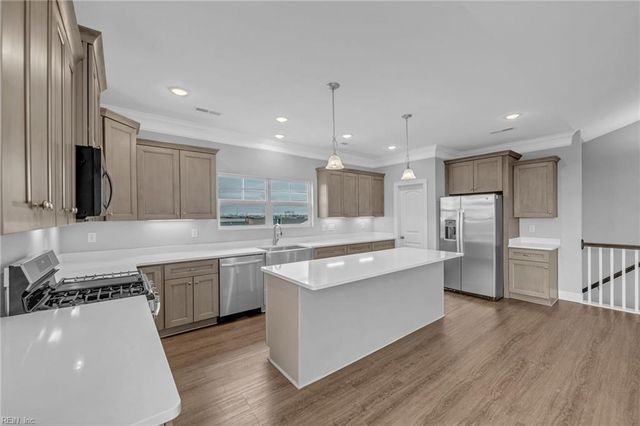 728 W Ocean View AVE, Norfolk, VA 23503