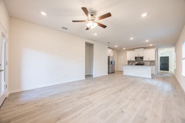 940 Apeldoorn Trail, Little Elm, TX 75068