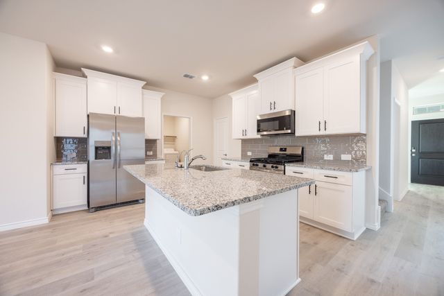 940 Apeldoorn Trail, Little Elm, TX 75068