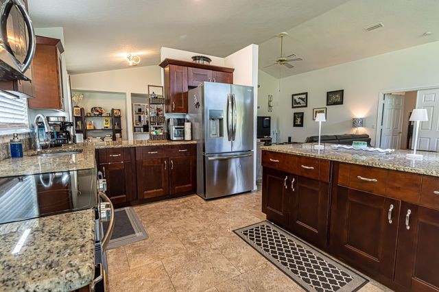 442 SW Fairway Vista, Port St. Lucie, Port St Lucie, FL 34986