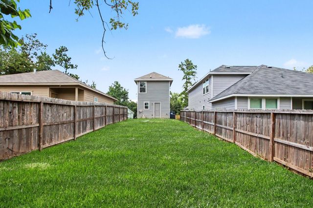 14855 Burnett Lane, Willis, TX 77378