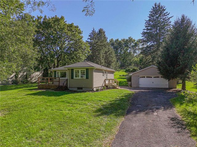 1884 Reading Drive, Bethlehem City, PA 18015