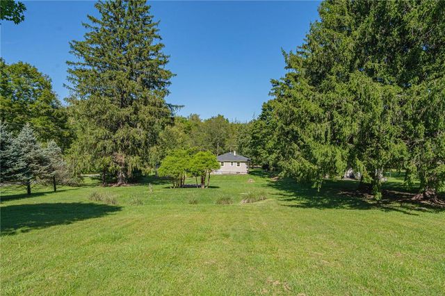 1884 Reading Drive, Bethlehem City, PA 18015