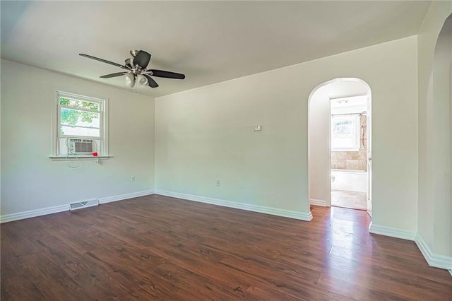 1884 Reading Drive, Bethlehem City, PA 18015