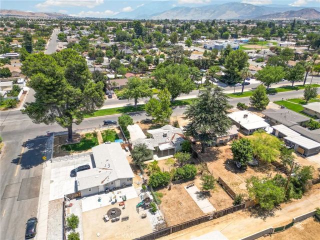 1073 Palm, Beaumont, CA 92223