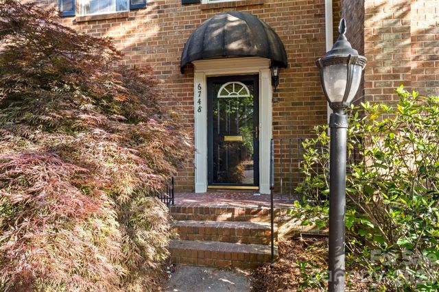 6748 Constitution Lane, Charlotte, NC 28210