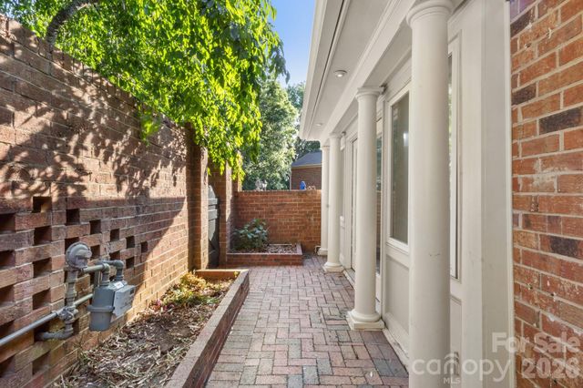 6748 Constitution Lane, Charlotte, NC 28210