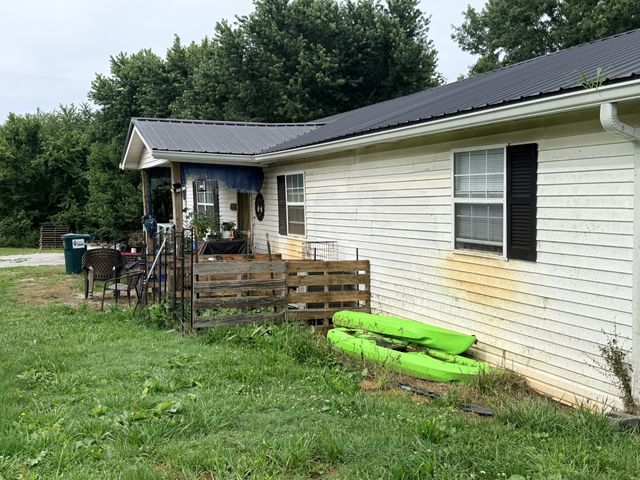 211 Church St, Spencer, TN 38585