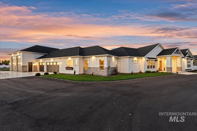 16876 Spring Meadow Dr, Caldwell, ID 83607