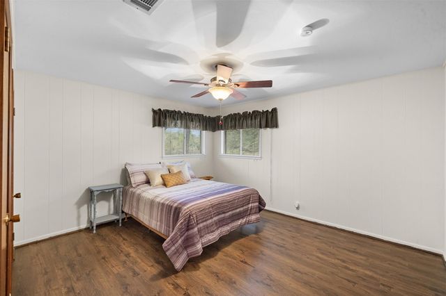 1273 Highway 90a W, Sheridan, TX 77475