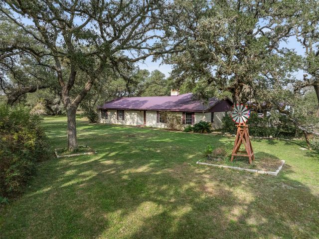 1273 Highway 90a W, Sheridan, TX 77475