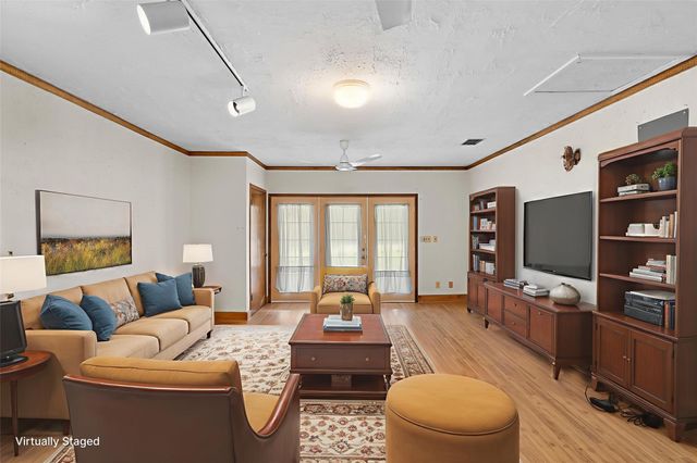 1273 Highway 90a W, Sheridan, TX 77475