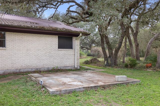 1273 Highway 90a W, Sheridan, TX 77475