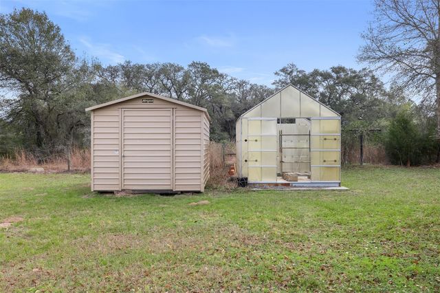 1273 Highway 90a W, Sheridan, TX 77475