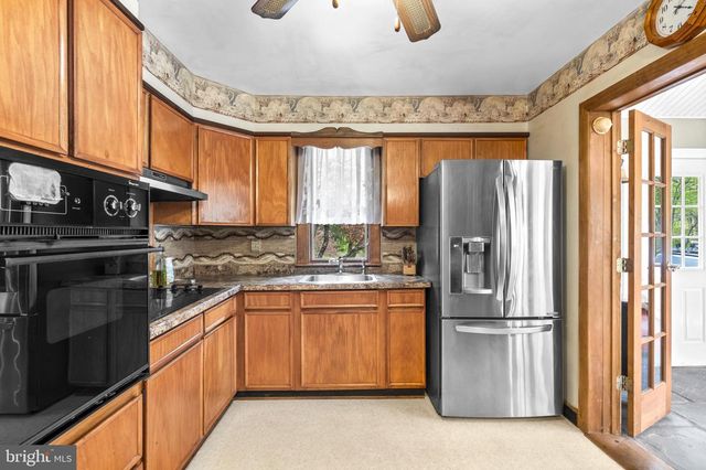105 SPRING AVE, Holland, PA 18966