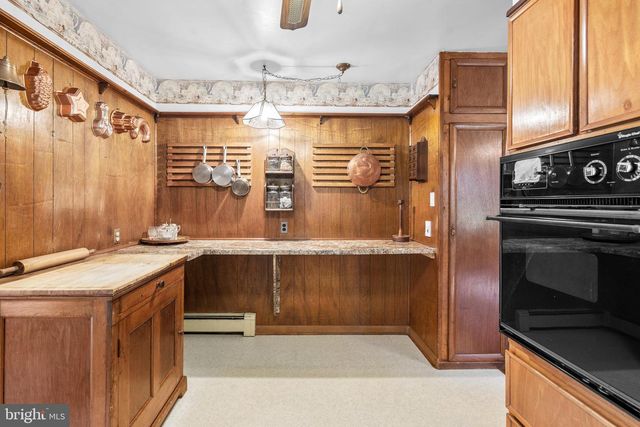 105 SPRING AVE, Holland, PA 18966