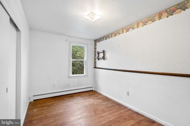 105 SPRING AVE, Holland, PA 18966