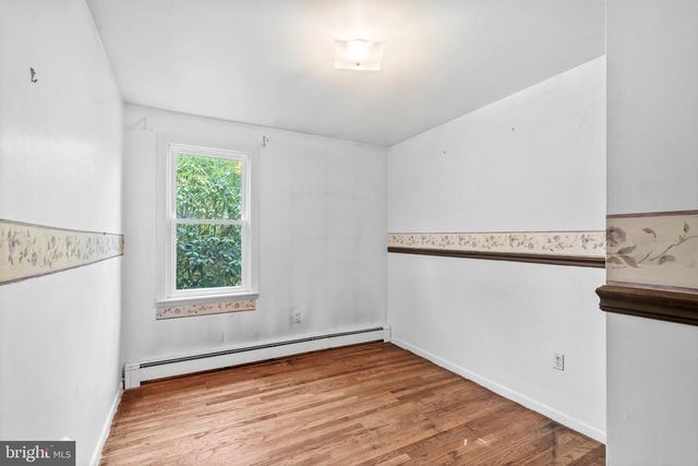 105 SPRING AVE, Holland, PA 18966