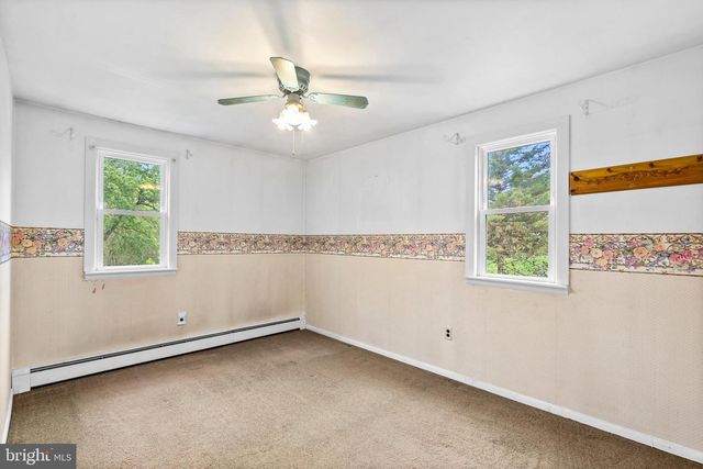 105 SPRING AVE, Holland, PA 18966