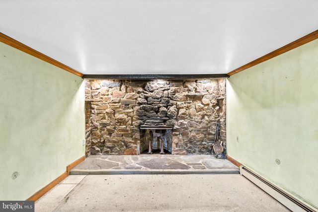 105 SPRING AVE, Holland, PA 18966