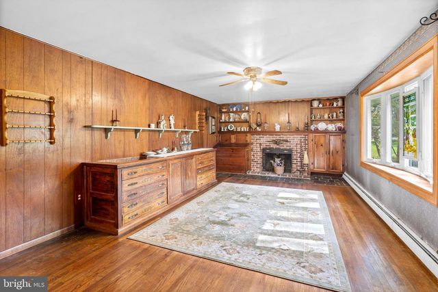 105 SPRING AVE, Holland, PA 18966
