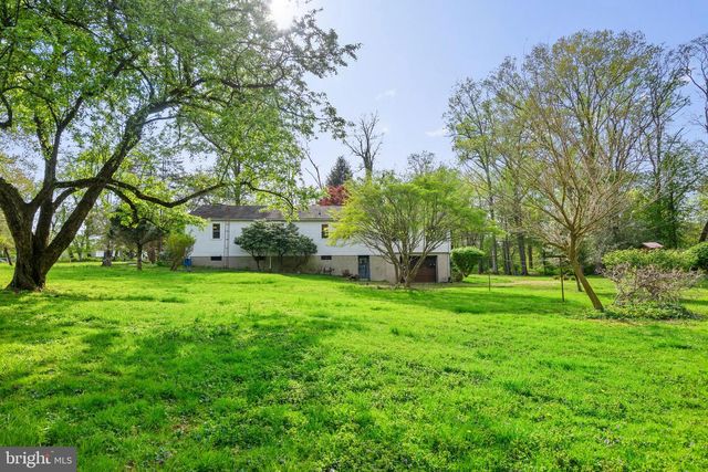 105 SPRING AVE, Holland, PA 18966