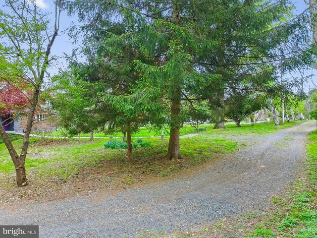 105 SPRING AVE, Holland, PA 18966