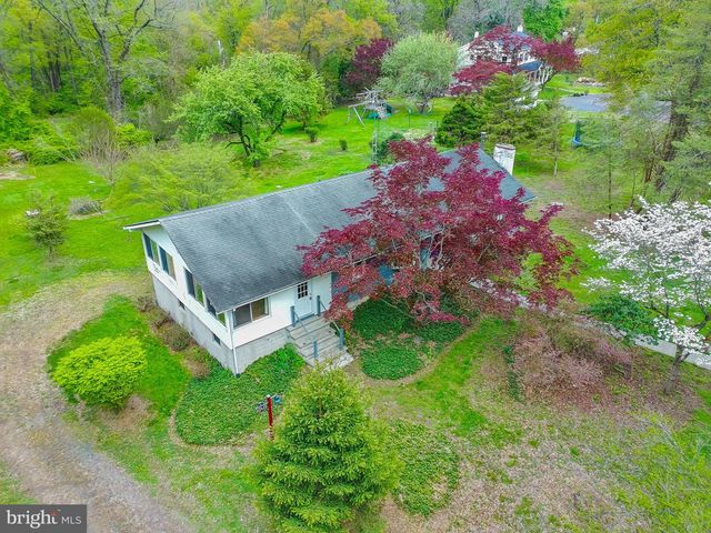 105 SPRING AVE, Holland, PA 18966