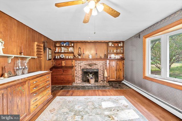 105 SPRING AVE, Holland, PA 18966