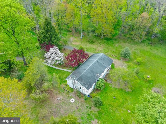 105 SPRING AVE, Holland, PA 18966