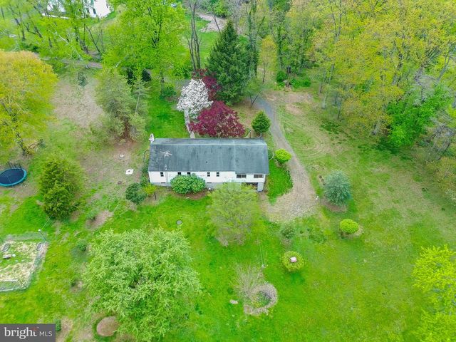105 SPRING AVE, Holland, PA 18966