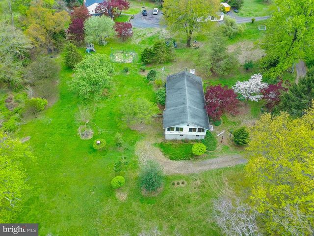 105 SPRING AVE, Holland, PA 18966