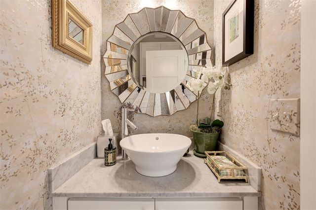 6020 Colony Lane, Oklahoma City, OK 73112