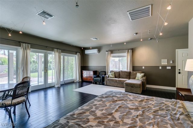 2131 Alexa Breanne Court, Las Vegas, NV 89117