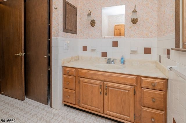 44 Walnut Road, Knowlton Twp., NJ 07832