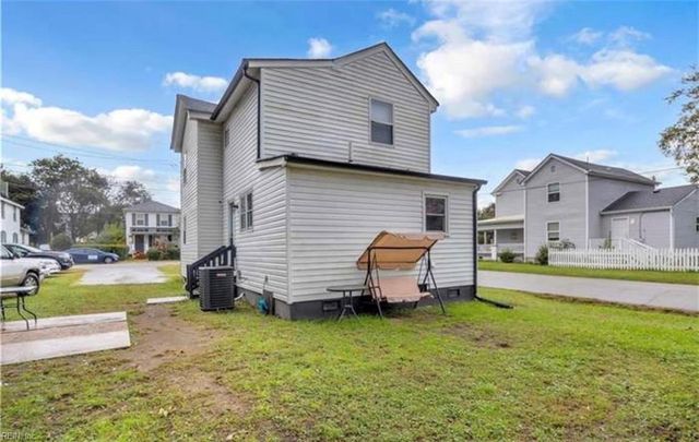 108 N 6th ST, Suffolk, VA 23434