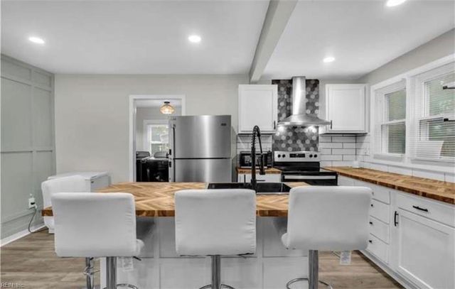 108 N 6th ST, Suffolk, VA 23434