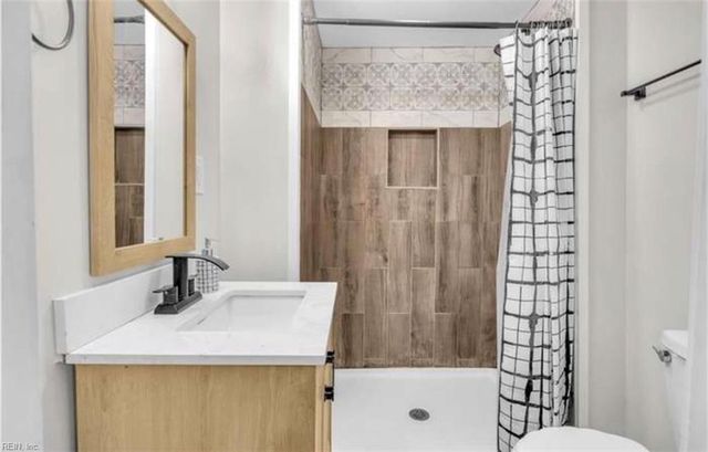 108 N 6th ST, Suffolk, VA 23434