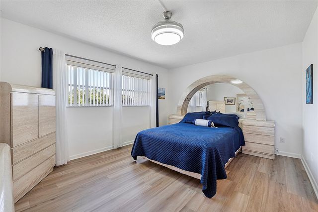 7847 Golf Circle Drive 211, Margate, FL 33063