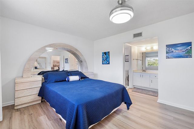 7847 Golf Circle Drive 211, Margate, FL 33063