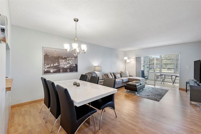 7847 Golf Circle Drive 211, Margate, FL 33063