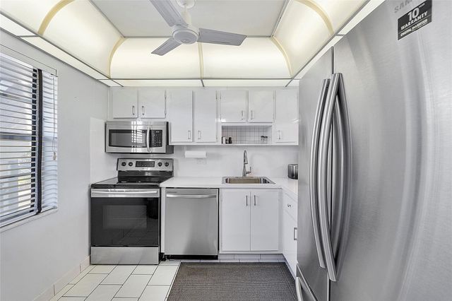 7847 Golf Circle Drive 211, Margate, FL 33063