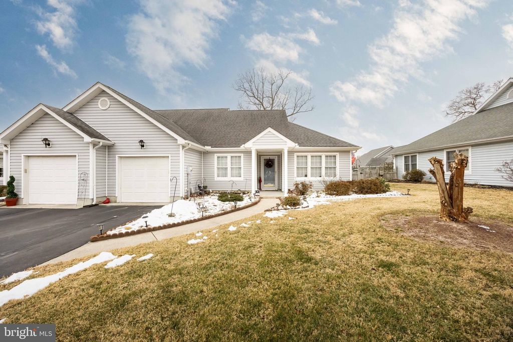 1005 E SCHUMAKER MANOR DR, Salisbury, MD 21804