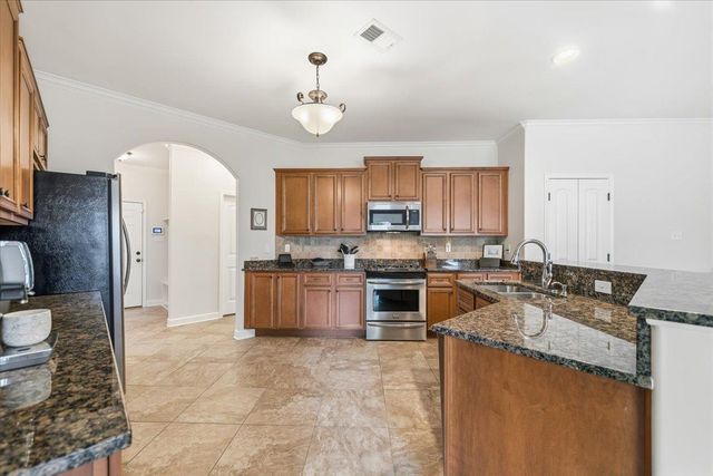 824 NINE OAKS LN, Collierville, TN 38017